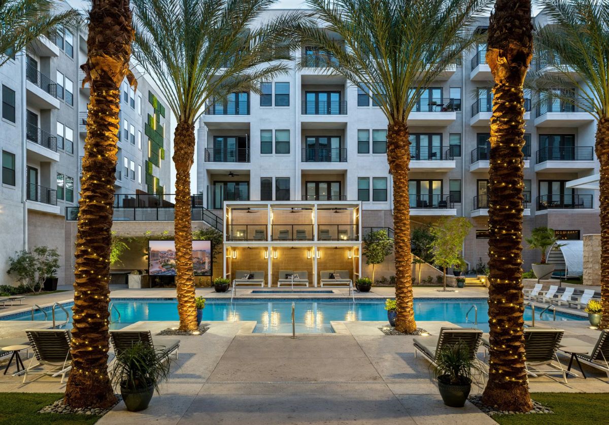 imgi_991_1760210592_Auric-RBAP-15-sm-